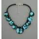 collier perles plates réversible transparent turquoise / fond noir fleur turquoise