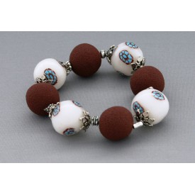 bracelet perles boules fond transparent fleur turquoise & marron
