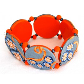 bracelet perles plates Maïlys fond gris fleur orange