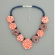 Collier perles plates Coraline réversible fleur corail / visage fleur bleu & corail